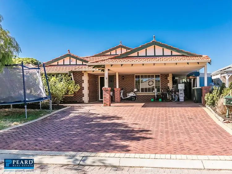 16 Cornfield Place, Hillarys WA 6025