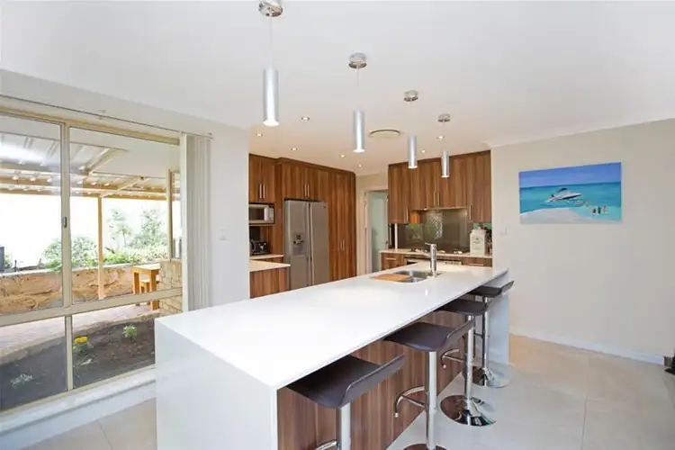 4 Windward Loop, Ocean Reef WA 6027
