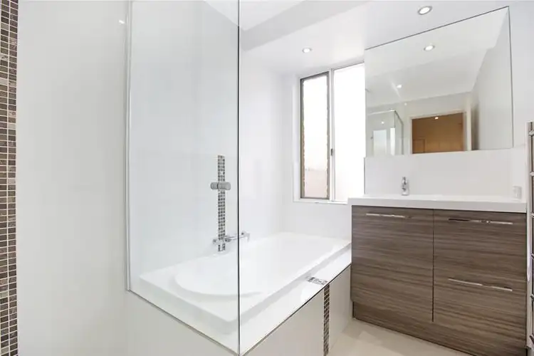 Fourth view of Homely house listing, 4 Windward Loop, Ocean Reef WA 6027