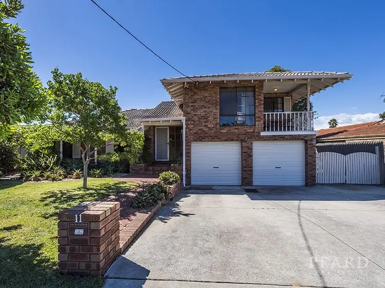 11 Holmesfield Crescent, Carine WA 6020