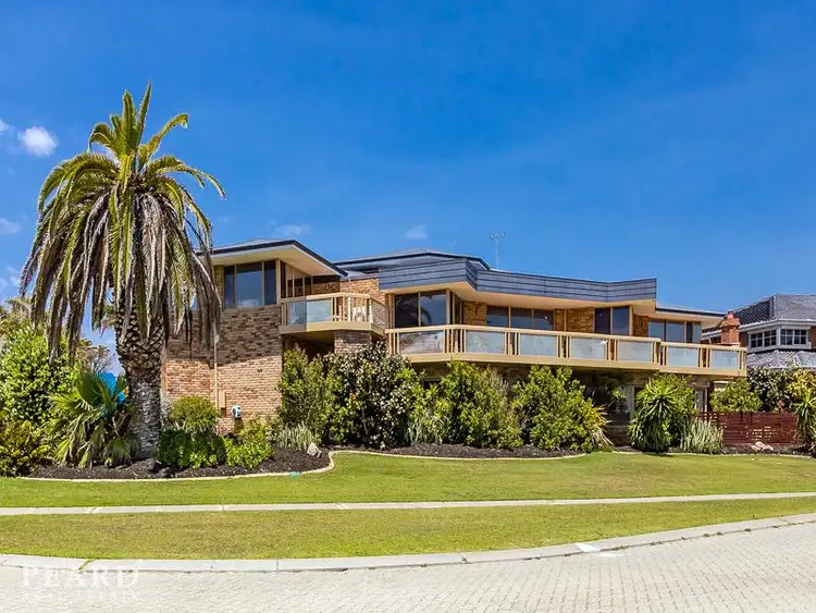 131 Castlecrag Drive, Kallaroo WA 6025