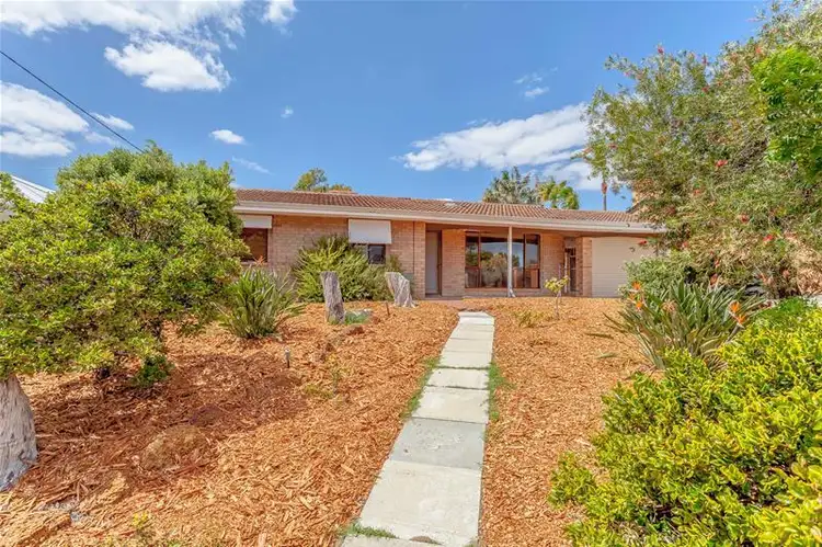 6 Coorong Place, Kallaroo WA 6025