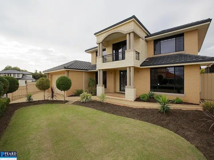 10 Hyde Court, Hillarys WA 6025