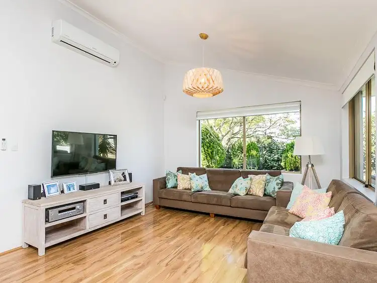 Sixth view of Homely house listing, 21 Fraser Way, Padbury WA 6025