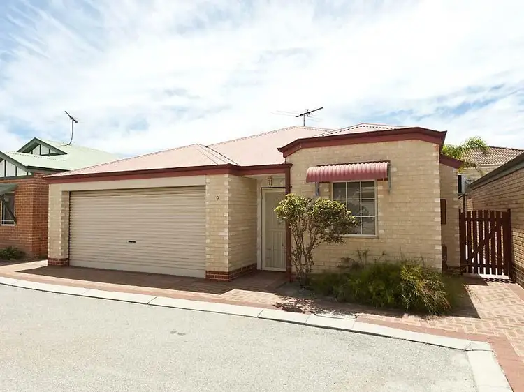 9/93 Cook Avenue, Hillarys WA 6025