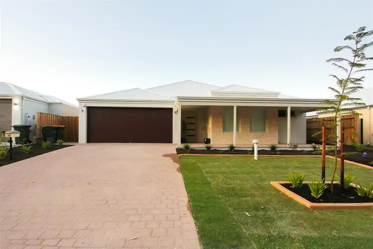30 Jennapullin Crescent, Ellenbrook WA 6069