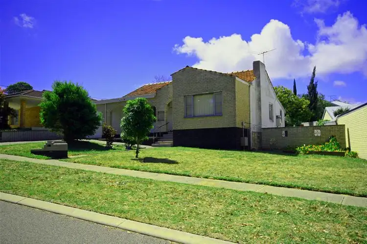 6 Battrass Street, Innaloo WA 6018
