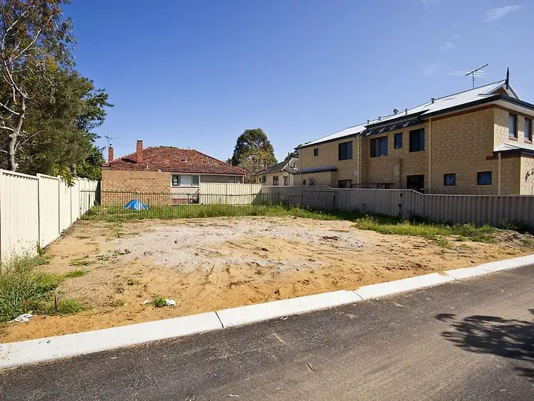 Second view of Homely house listing, 2/202 Flamborough Street, Doubleview WA 6018