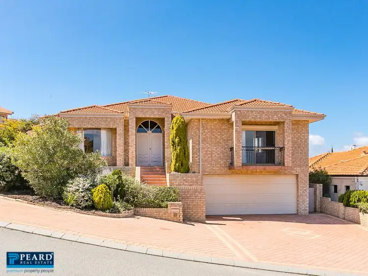 18 Whitepeak Place, Padbury WA 6025
