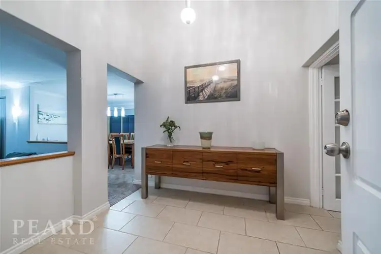 Sixth view of Homely house listing, 10 Rainbow View, Ocean Reef WA 6027