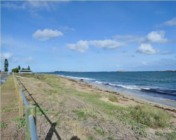 33a & 33b Fourth Avenue, Shoalwater WA 6169