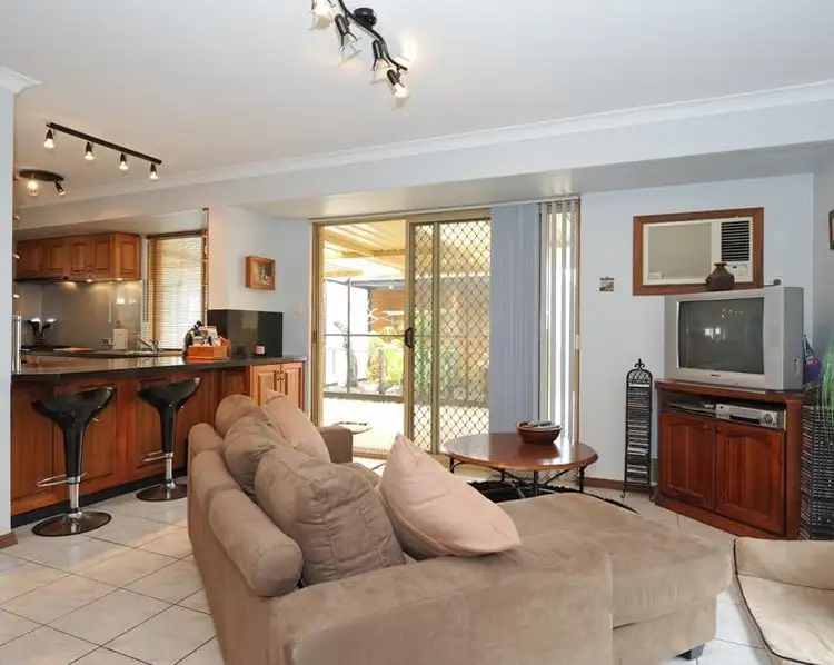 Sixth view of Homely house listing, 10 Kentia Close, Warnbro WA 6169