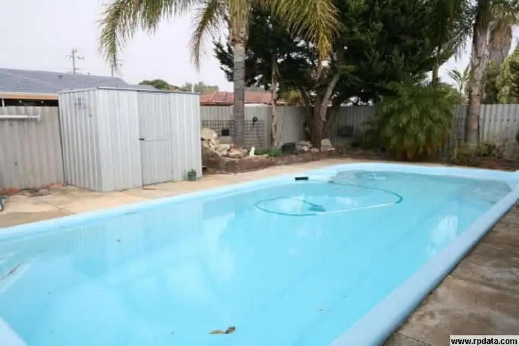 12 Ballard Way, Cooloongup WA 6168