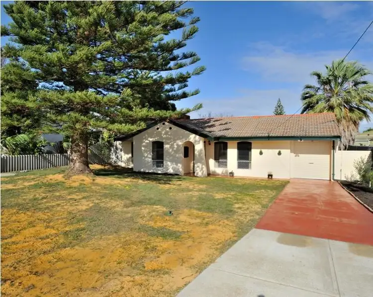 Second view of Homely house listing, 7 Bampton Way, Warnbro WA 6169