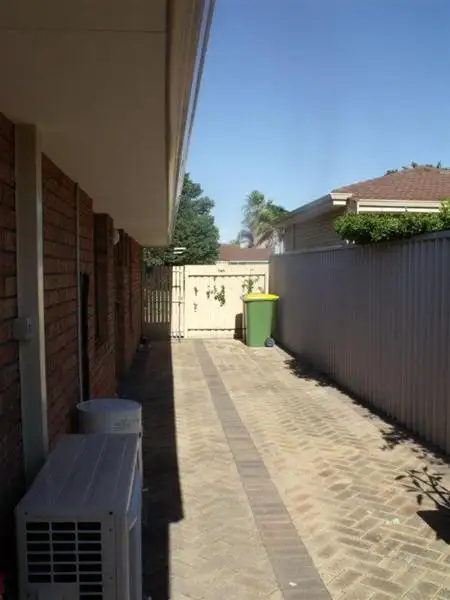 Seventh view of Homely house listing, 4/27 PortRoyal  Drive, Safety Bay WA 6169