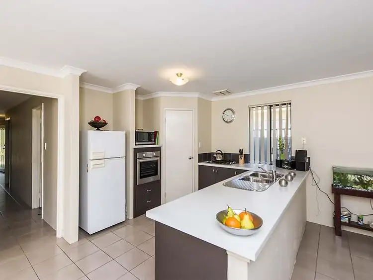 Fifth view of Homely house listing, 6 Nannup Bend, Baldivis WA 6171