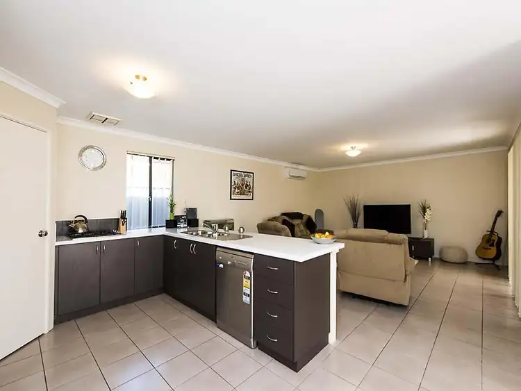 Sixth view of Homely house listing, 6 Nannup Bend, Baldivis WA 6171