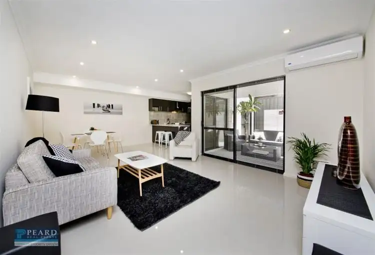 194A Woodside Street, Doubleview WA 6018