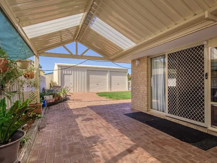 Second view of Homely house listing, 7 Limosa Glade, Warnbro WA 6169