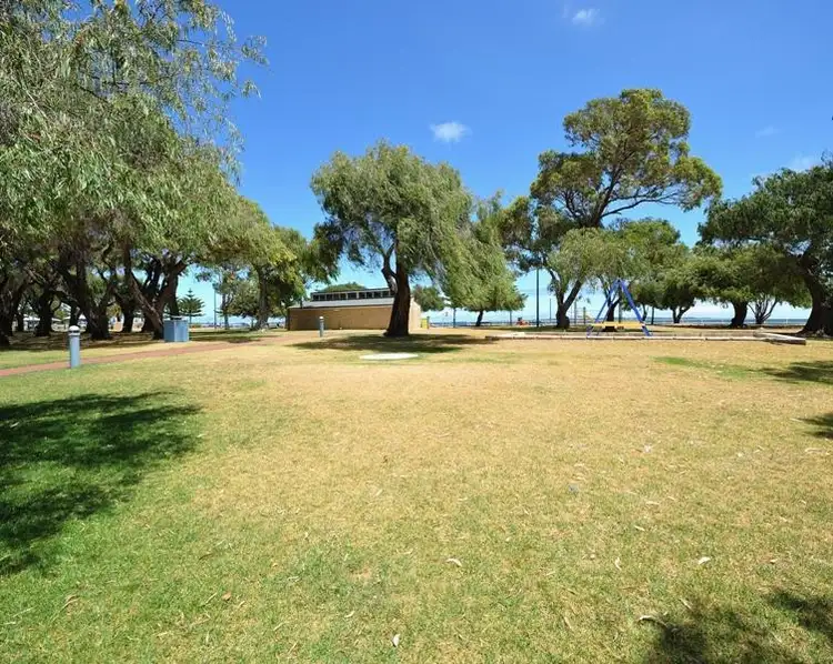 Seventh view of Homely apartment listing, 4/53 Rockingham Beach Road, Rockingham WA 6168