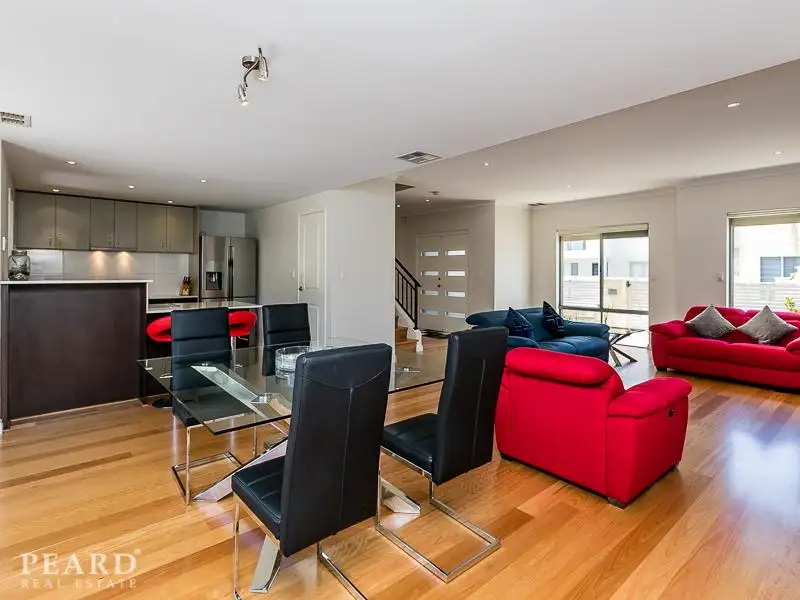 Main view of Homely house listing, 8 Fenian Pass, Hillarys WA 6025