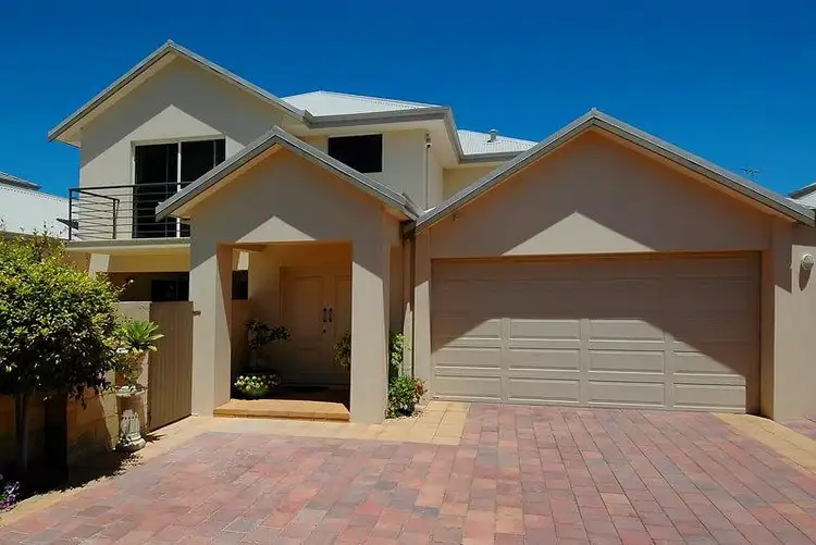 12 Madeira Turn, Hillarys WA 6025