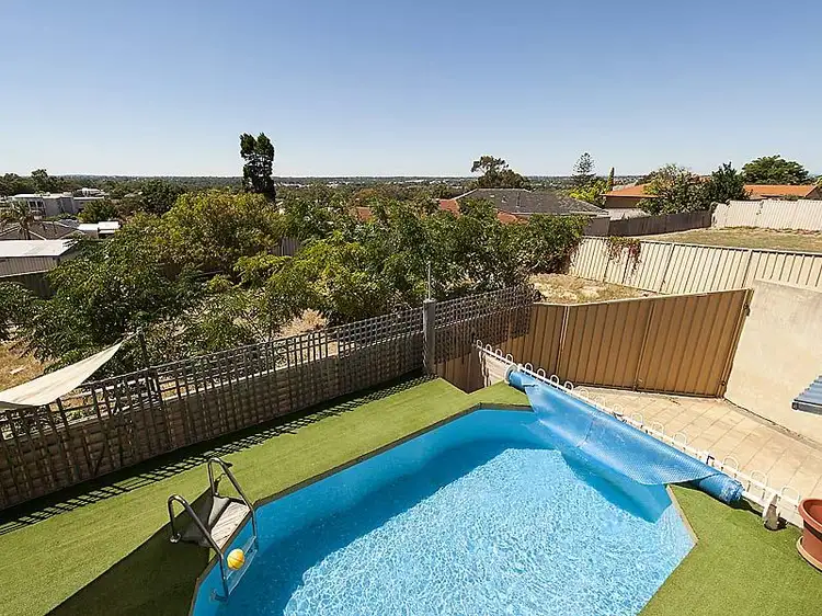 24 Edmondson Crescent, Karrinyup WA 6018