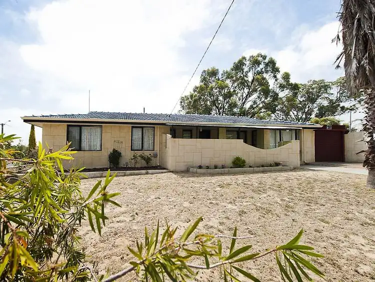 16 Camberwarra Drive, Craigie WA 6025