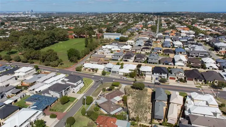 Sixth view of Homely house listing, 62 Jackson Avenue, Karrinyup WA 6018