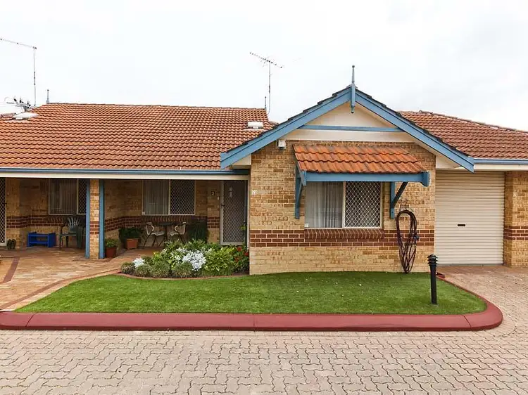 2/224 Amelia Street, Nollamara WA 6061