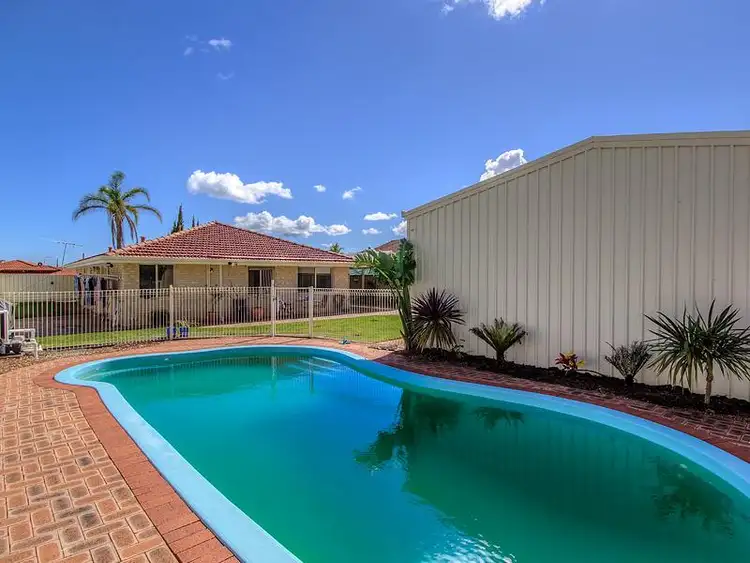 Second view of Homely house listing, 7 Limosa Glade, Warnbro WA 6169