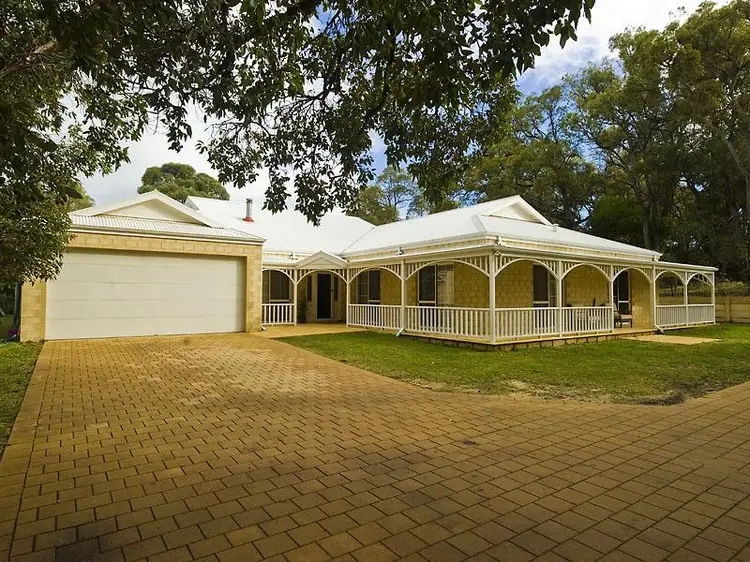 56 Lyons Road, Waroona WA 6215