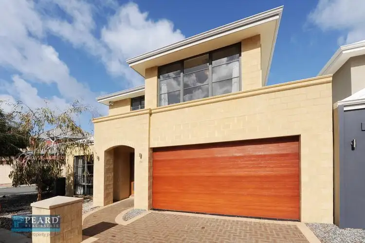 6 Halliday Grove, Hillarys WA 6025