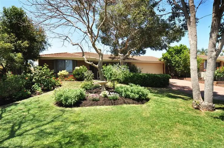 10 Chessington Way, Kingsley WA 6026