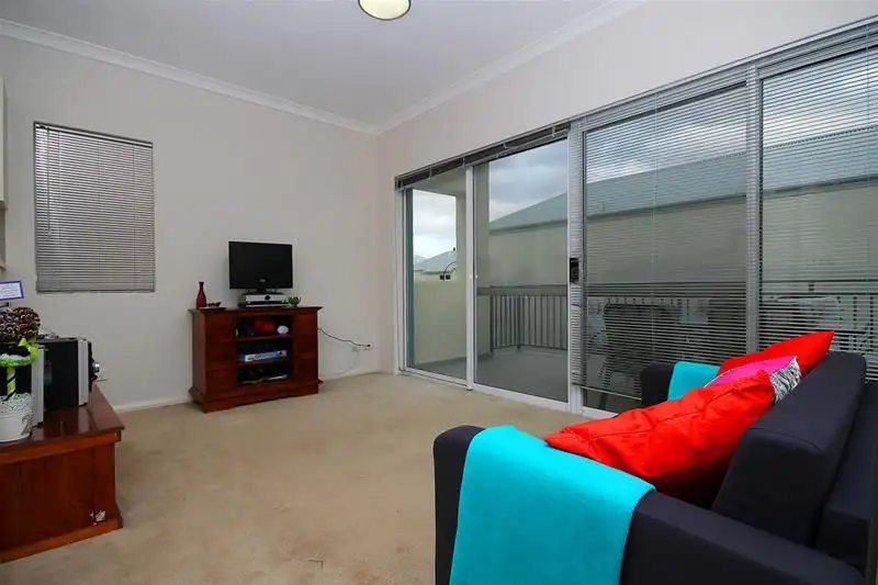 Main view of Homely apartment listing, 32/10 Pavonia Link, Clarkson WA 6030