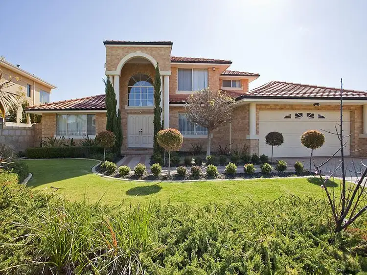 6 Long Reef Place, Hillarys WA 6025