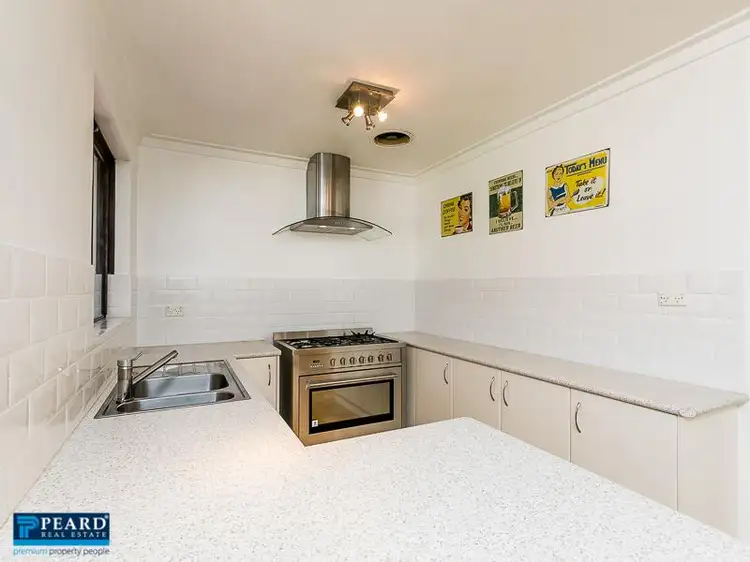 Fourth view of Homely house listing, 10 Westerly Crescent, Heathridge WA 6027