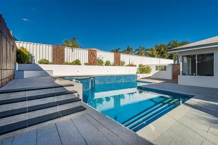 10 Tanning Way, Woodvale WA 6026