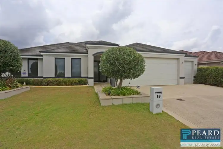 18 Cohen Vista, Lakelands WA 6180