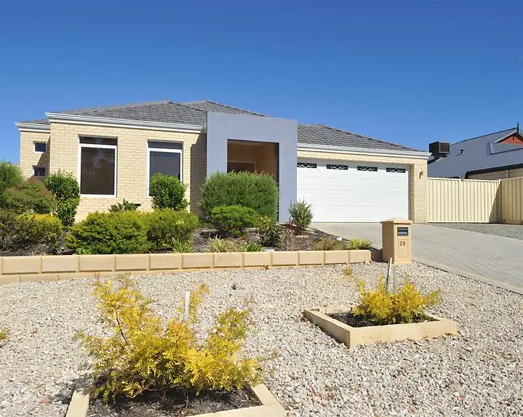 20 Rees Place, Wannanup WA 6210