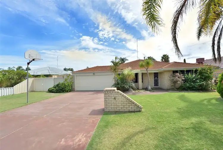 4 Lakes Close, South Yunderup WA 6208