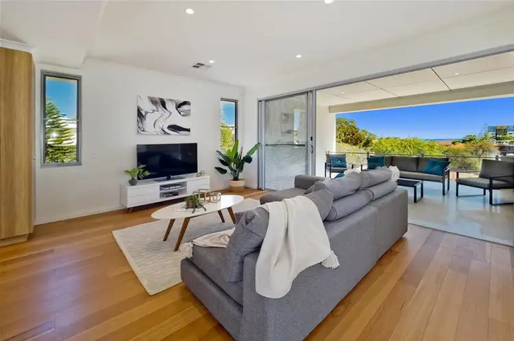 20 Southbourne Street, Scarborough WA 6019