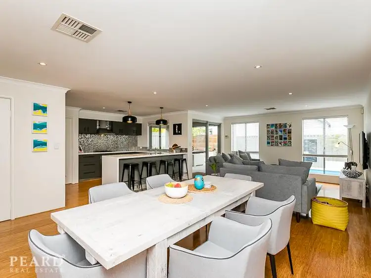 6 Phoenix Street, Hillarys WA 6025