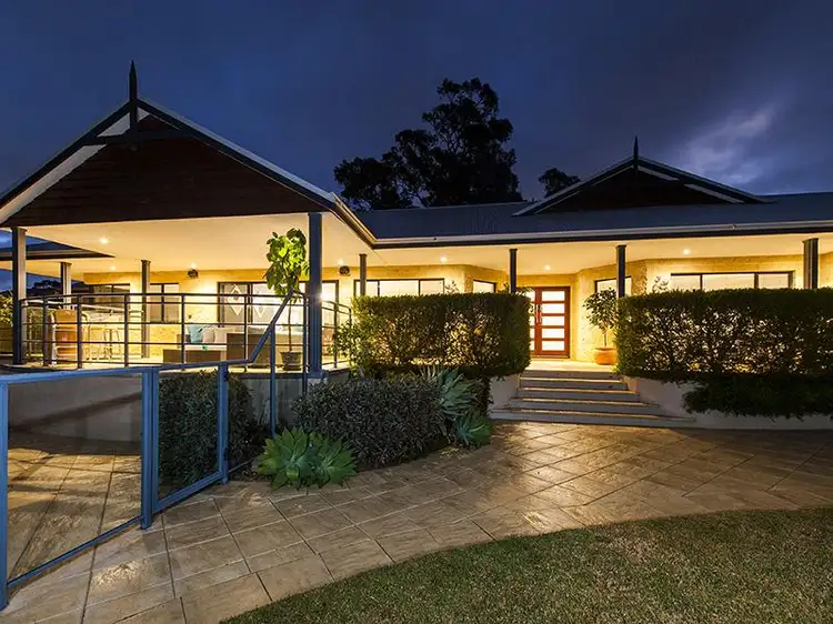 7 Arramall Trail, Lakelands WA 6180