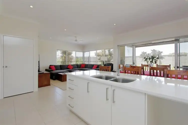 Seventh view of Homely house listing, 18 Opalite Way, Aveley WA 6069