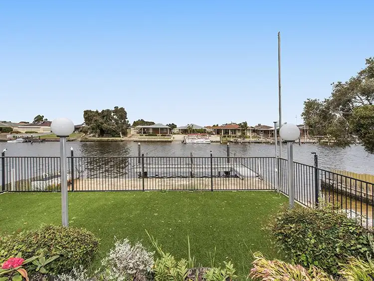 74 Moyup Way, South Yunderup WA 6208