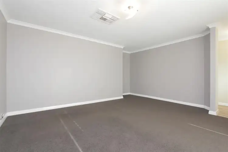Sixth view of Homely house listing, 2 Solanum Court, Ellenbrook WA 6069