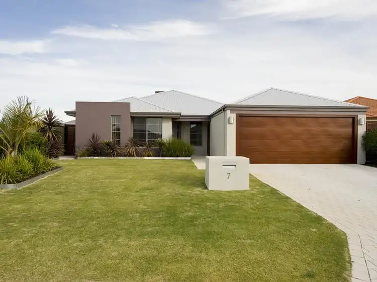 7 Cooeyup Close, Ravenswood WA 6208