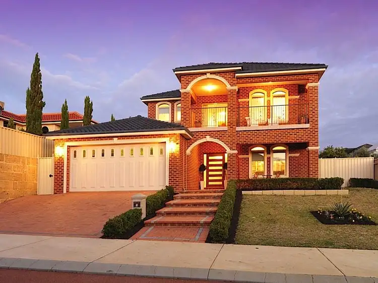 6 St James Approach, Iluka WA 6028