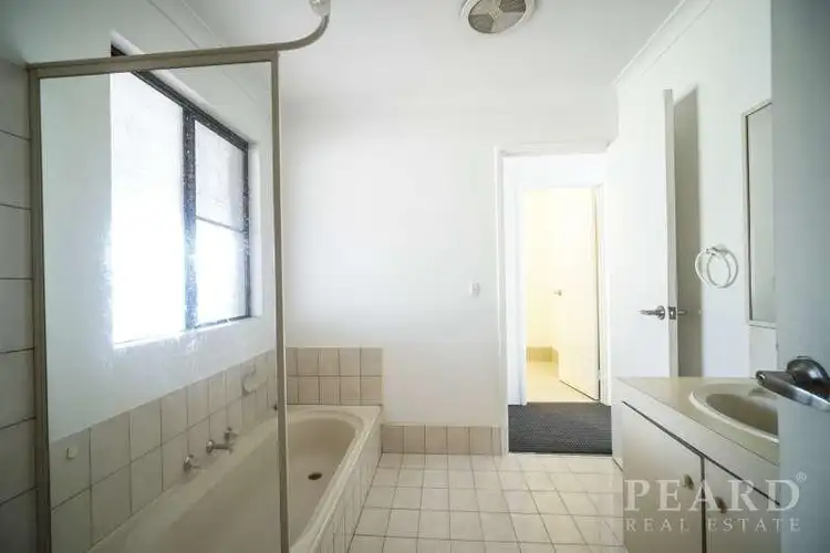 Sixth view of Homely unit listing, 4B Ella Place, Duncraig WA 6023